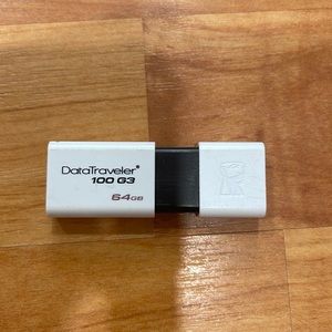 KINSTON FLASHDRIVE 64GB